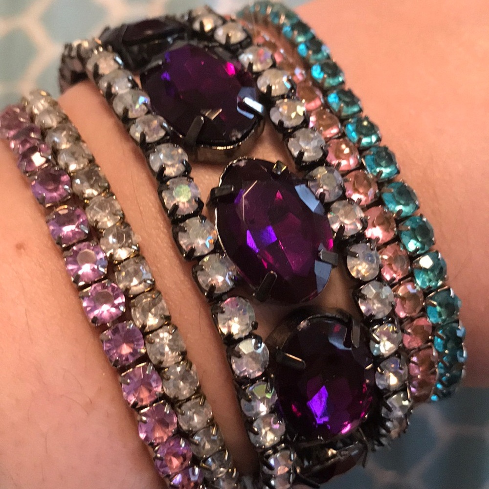 Bundle of 5 crystal stretch bracelets
